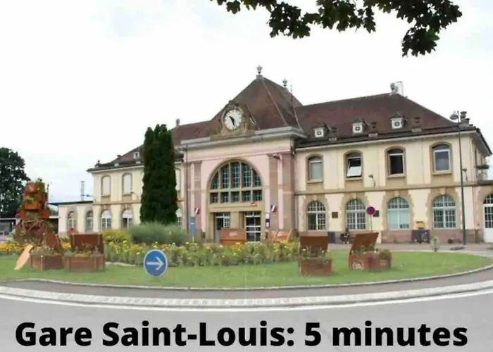 Moonyellow - Basel - Airport - Highquality