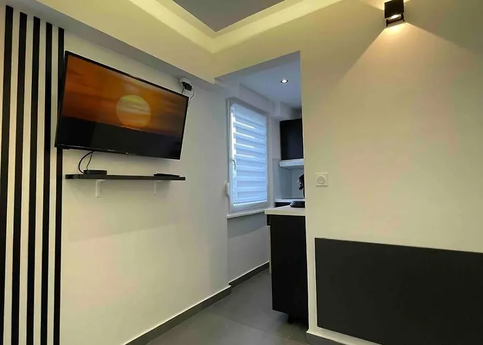 Moonyellow - Basel - Airport - Highquality Apartment