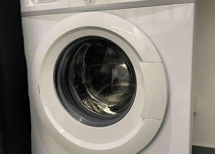 Moonyellow - Basel - Airport - Highquality *